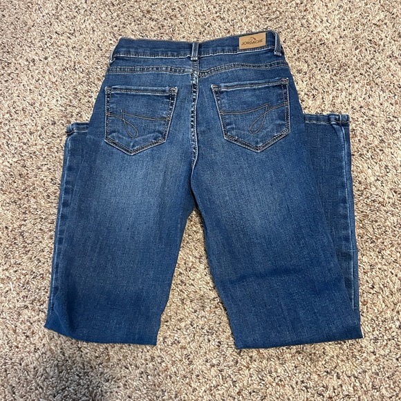 Girl’s Jordache Jeans - Picture 3 of 3